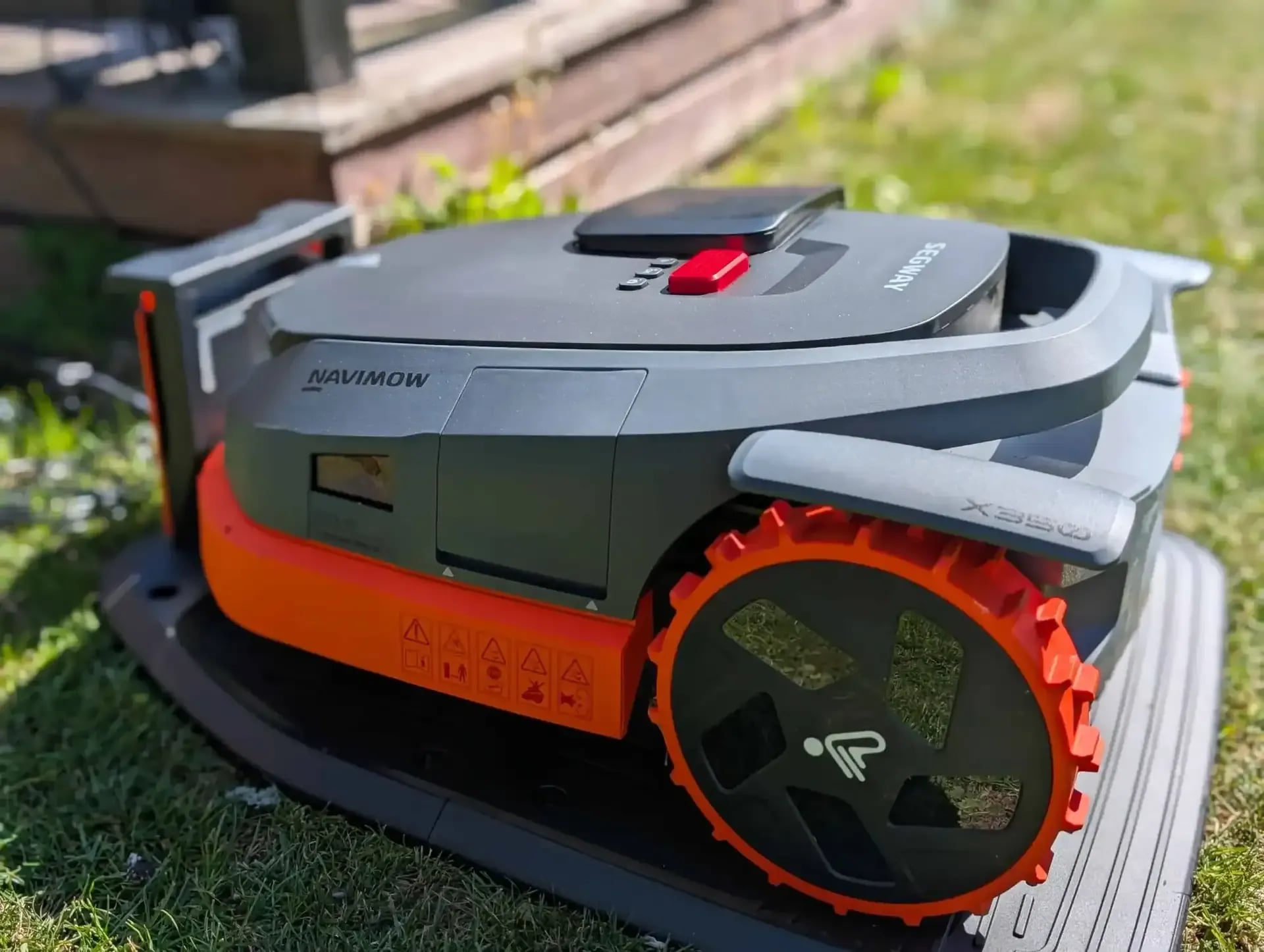 x3 robotgräsklippare
