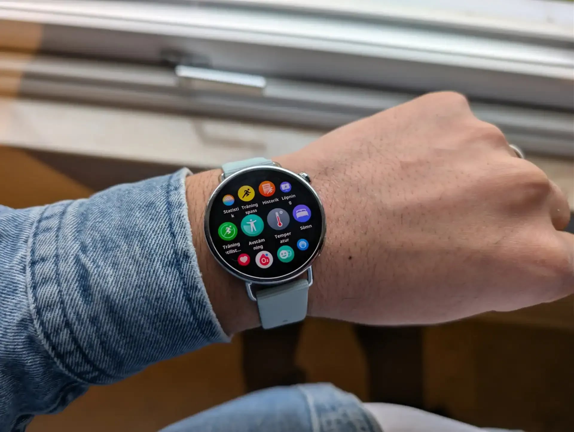 xiaomi-s4-41mm-smart-watch-600x452.webp