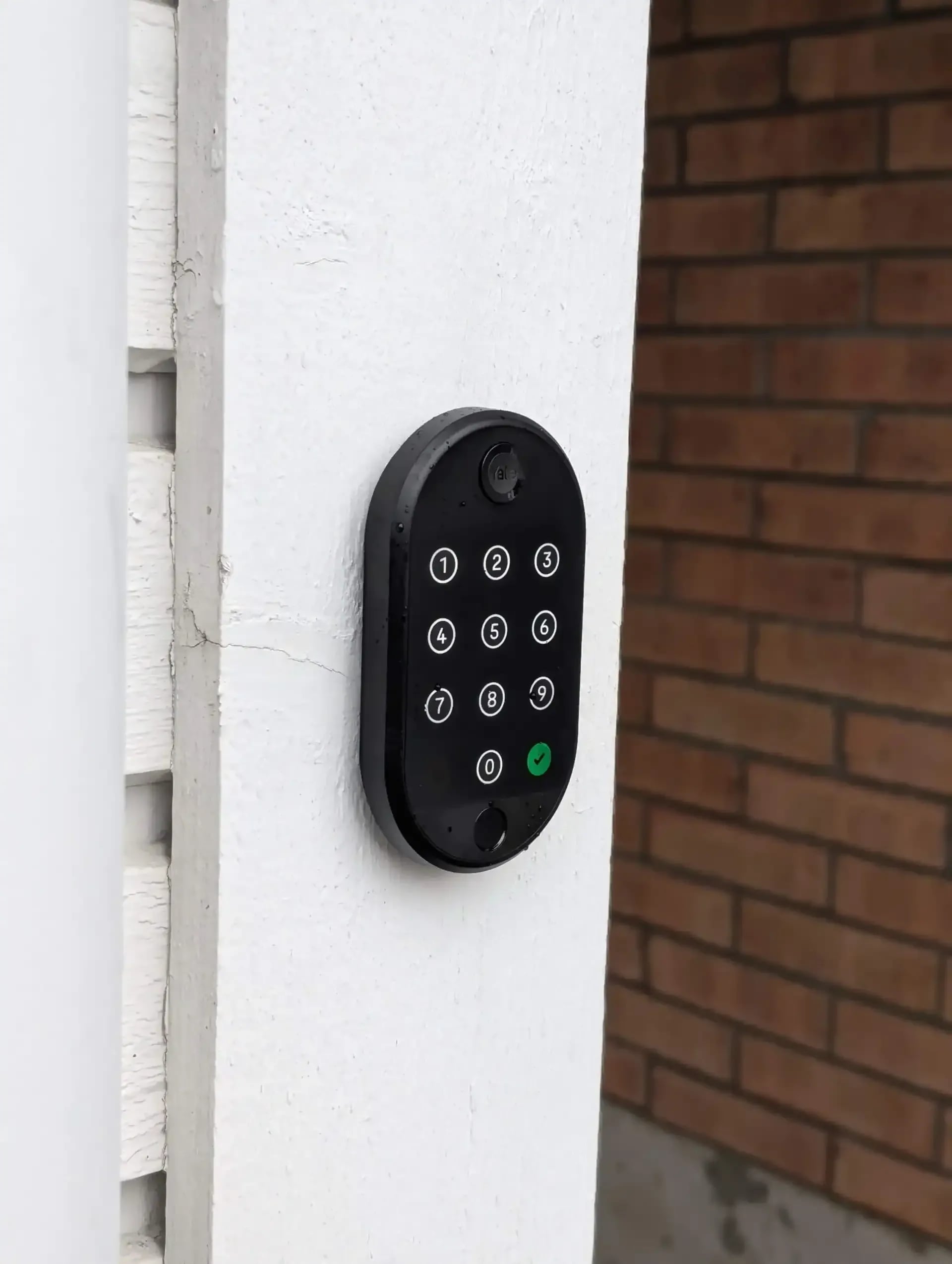 yale-smart-keypad-2-scaled.webp