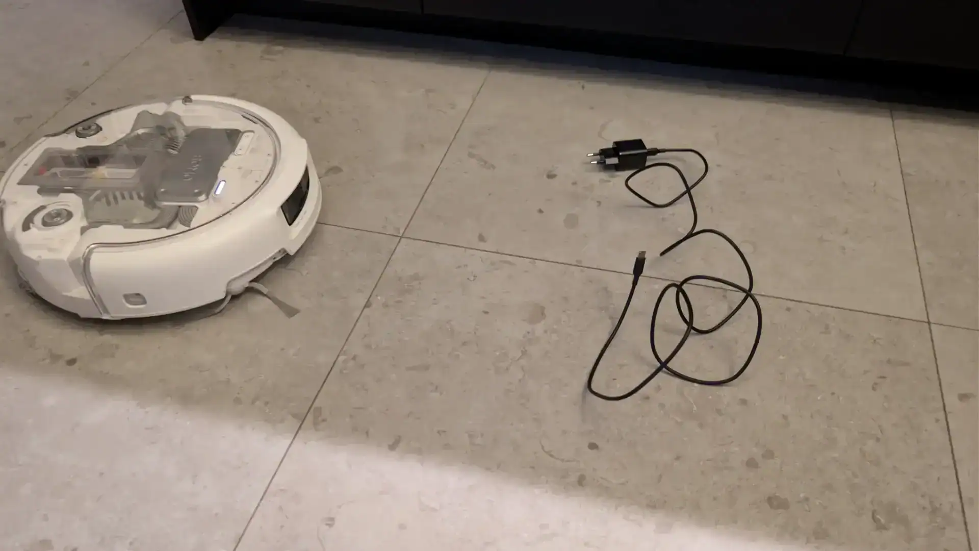 dji romo p navigerar runt sladd