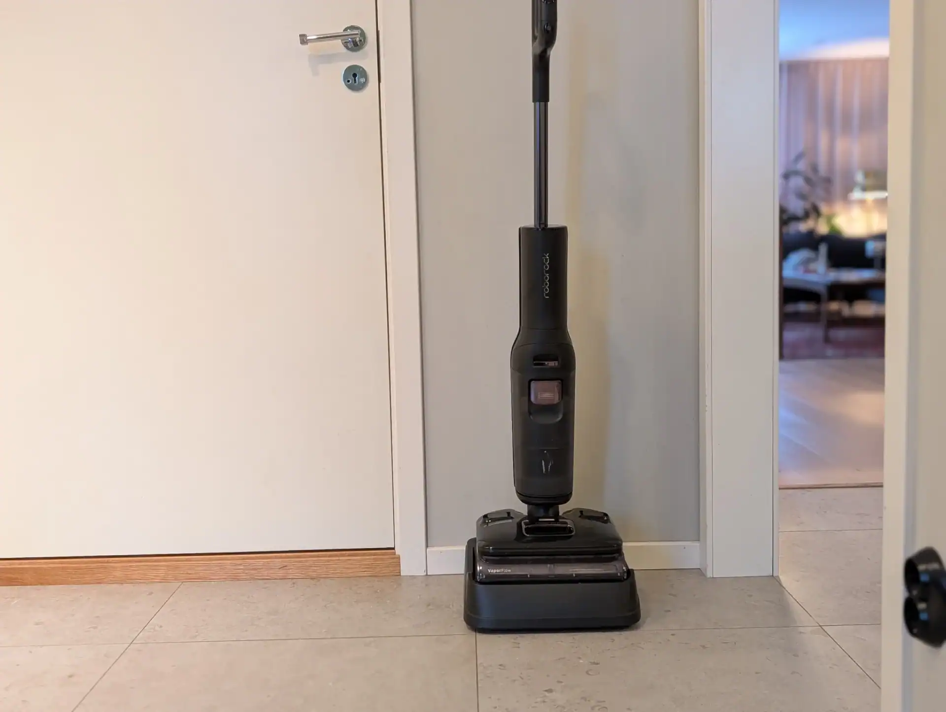 F25 ultra i sin basstation