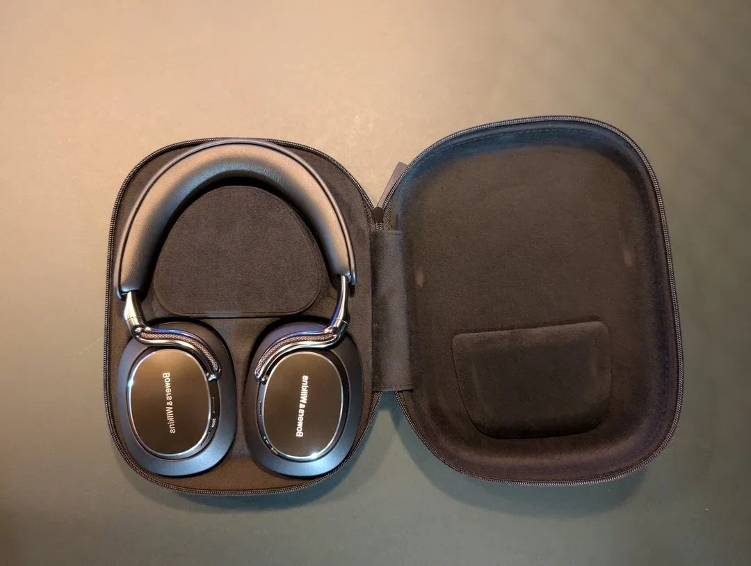 bowers-wilkins px8 s2 i fodral